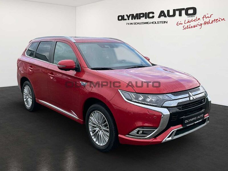 Mitsubishi Plug-in Hybrid Outlander 2.4 Top  4x4 KAMERA LED