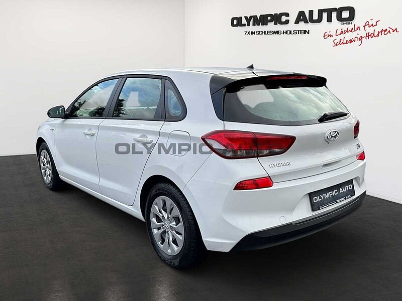 Hyundai i30 1.4 Pure KLIMAANLAGE SPURHALTE 8FACH-BEREIEFT