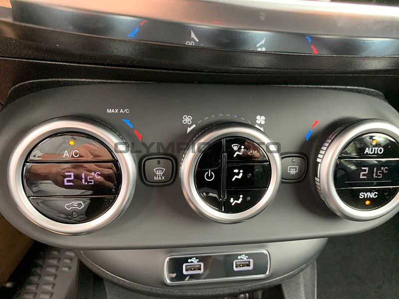 Fiat 500X 1.5 Hybrid KAMERA KLIMA-AT CARPLAY GJR DAB+